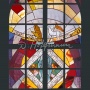 Ikkuna "A ja O, alku ja loppu" Haapsalun metodistisessa kirkossa, 2017